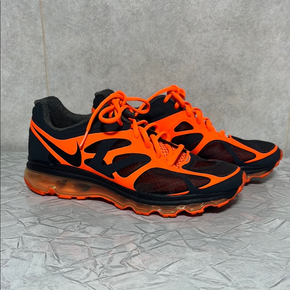 Nike Airmax 12/07/11 487982-008 neon orange/black men’s size 8 women’s 9.5 clean